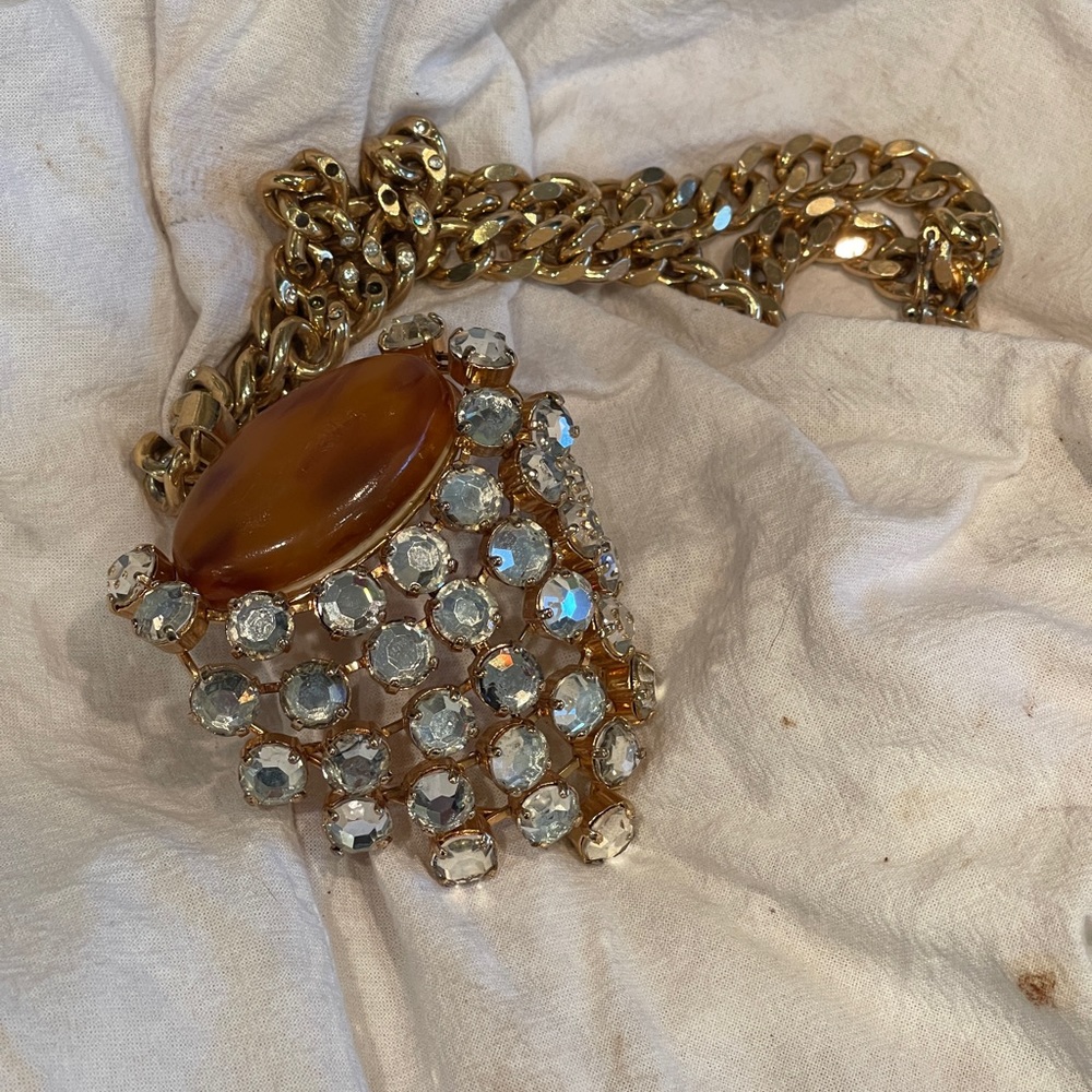 VALENTINO STATEMENT PIECE. VINTAGE 1950 NECKLACE